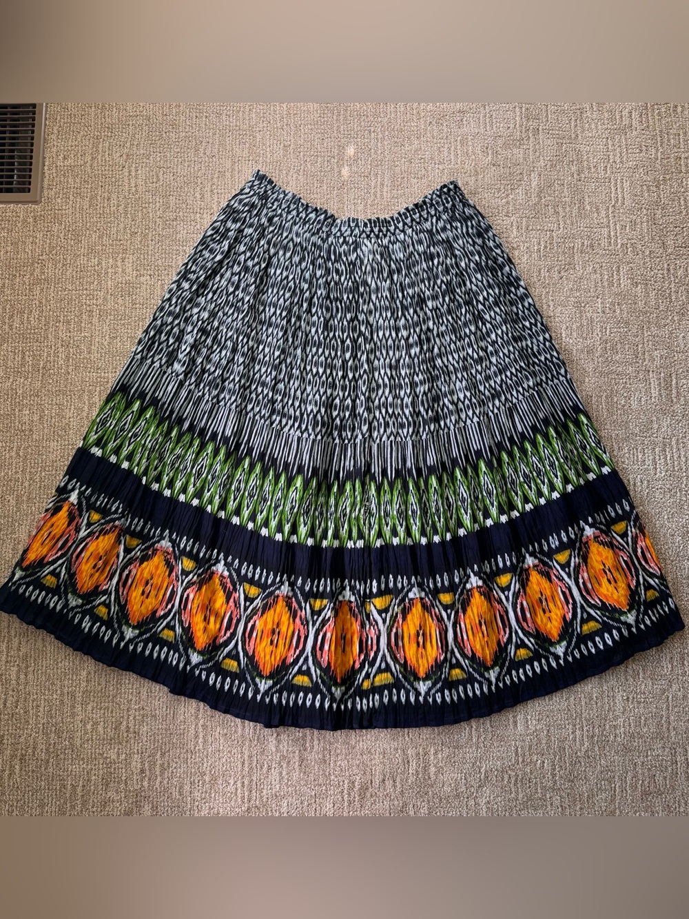 Deja Bleu crinkle gauzy maxi skirt L medallion boho breezy mystical festival